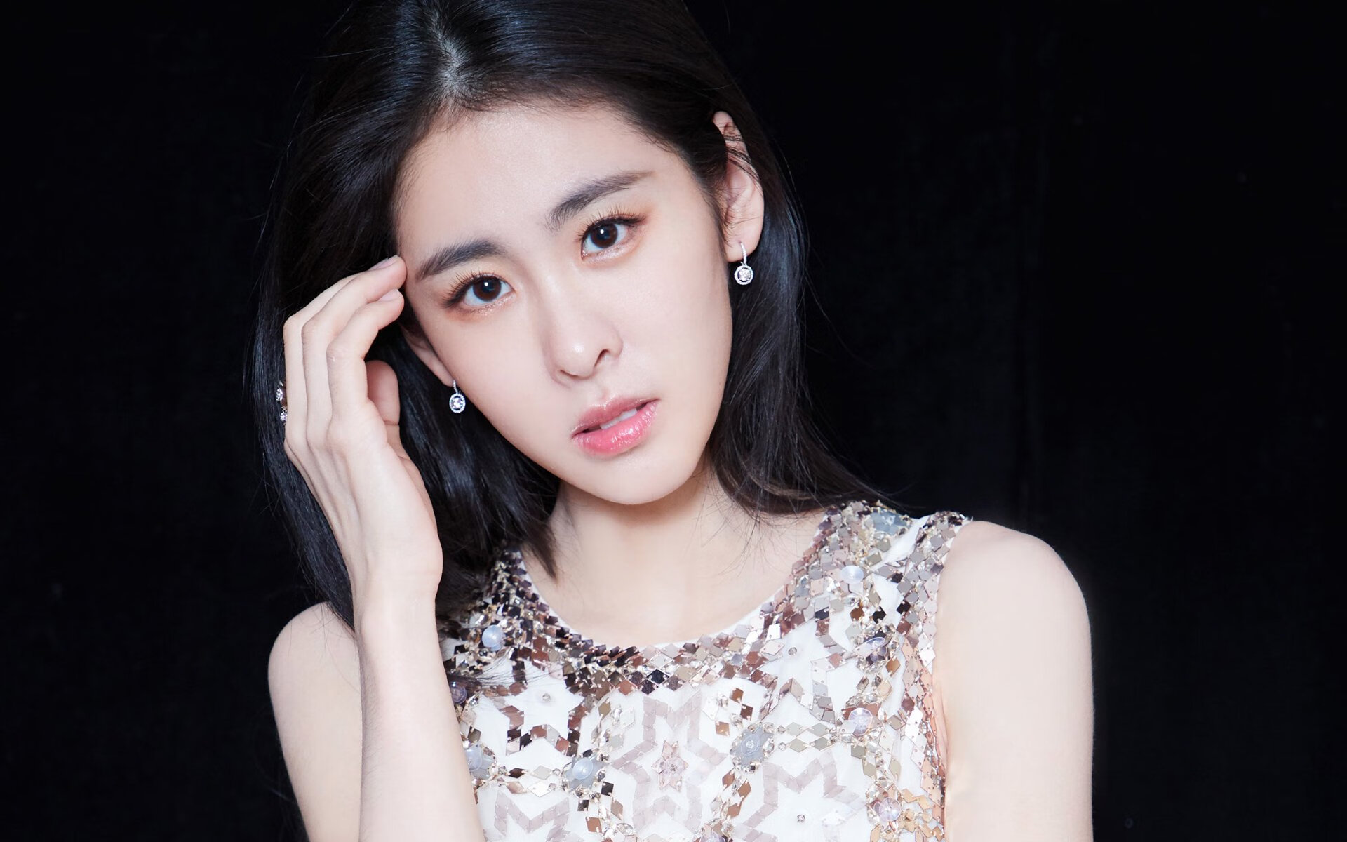 荣耀与突破，当NBA季后赛遇上巴黎奥运足球争冠战