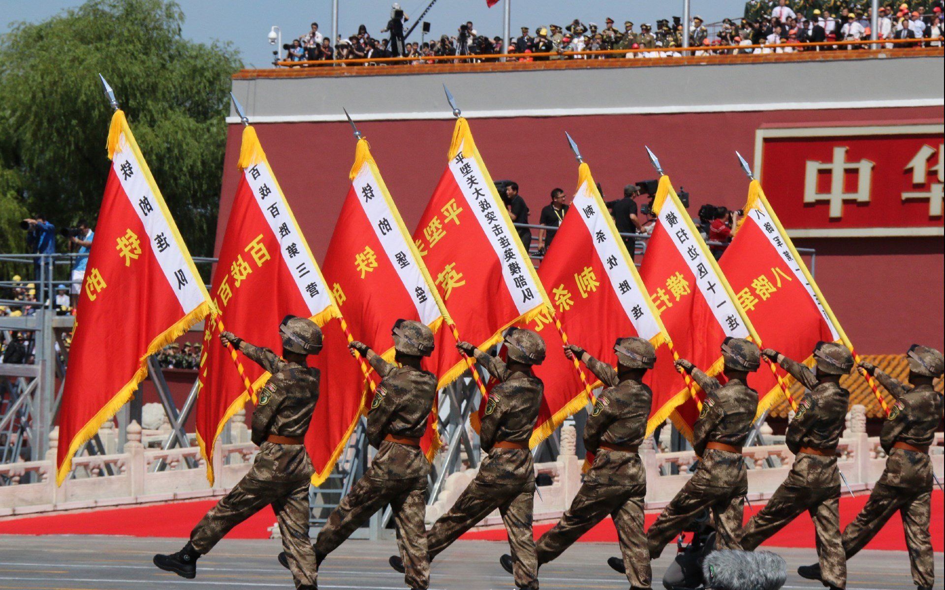 开云体育官方网站-逆转之夜，奥斯梅恩独造三球，喀麦隆绝地反击险胜芬兰